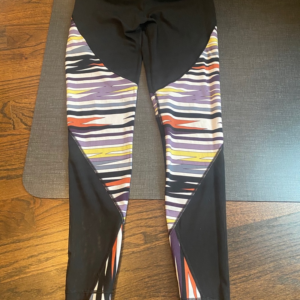 COPY - Victoria sport workout leggings size medium